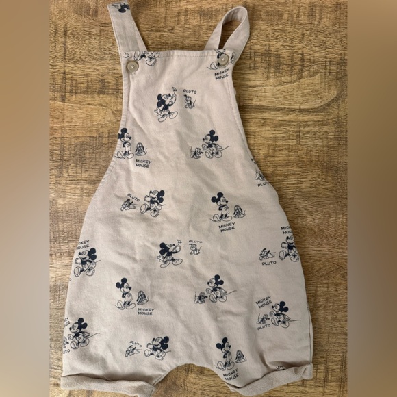 H&M Disney Beige Mickey Mouse Kids Overalls-Size 3T - Picture 2 of 8